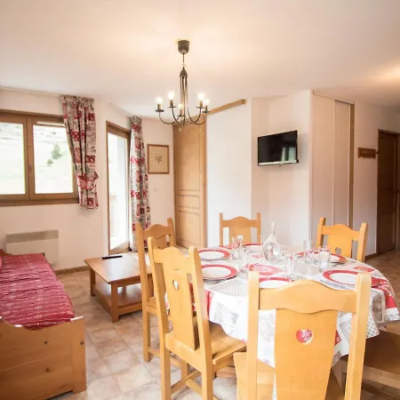 Apartment 6 Pers Au Pied Des Pistes, A Cote Des Commodites Et Telecabine, Val Cenis - Fr-1-508-6 Lanslevillard